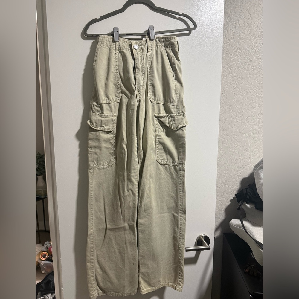 ZARA women’s cargo paints
